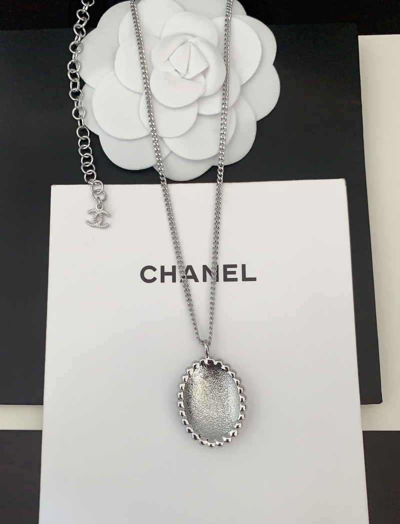 Ch**el necklaces